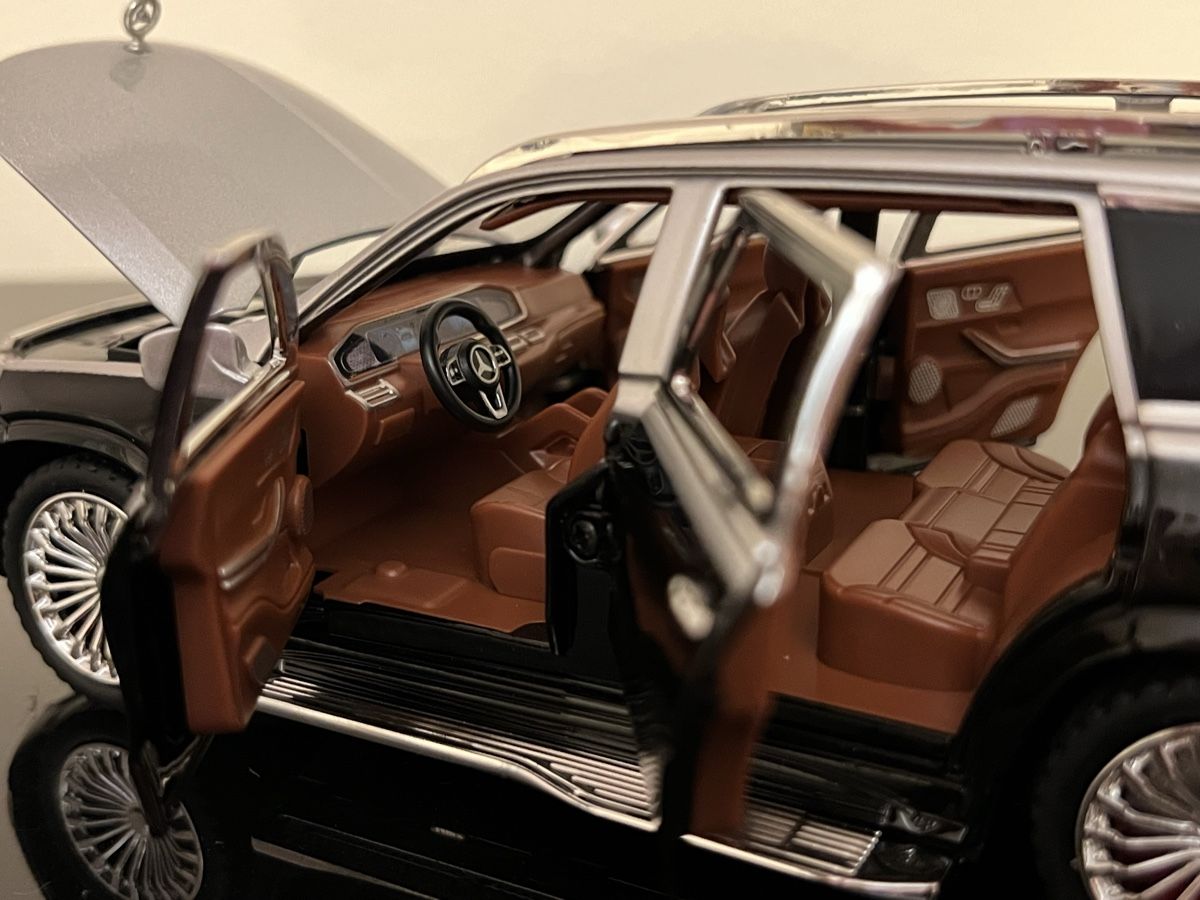 Mercedes-Benz Modellini d'auto: Mercedes Maybach – Nuovo e nell'imballaggio originale da Bäretswil venduto da Ser_9h6p 1