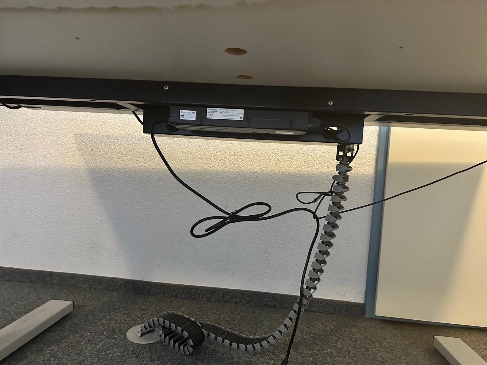 Bureaux: Schreibtisch Stilo – D'occasion à Solothurn par Jurimin 1