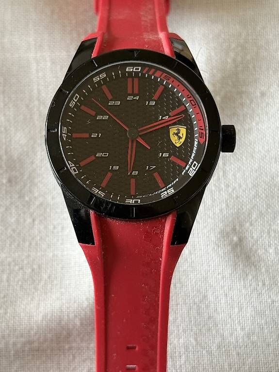 Orologi: Montre Ferrari comme neuve  – Usato da Petit-Lancy venduto da geo_q6f7 1