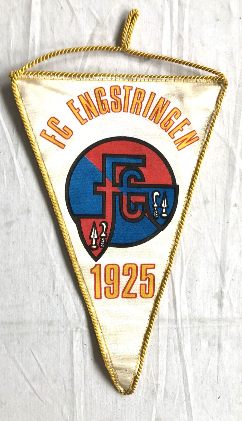 Fahnen: FC ENGSTRINGEN 1925 - Fussball - Wimpel / Pennant – Gebraucht aus Schaffhausen von durruti