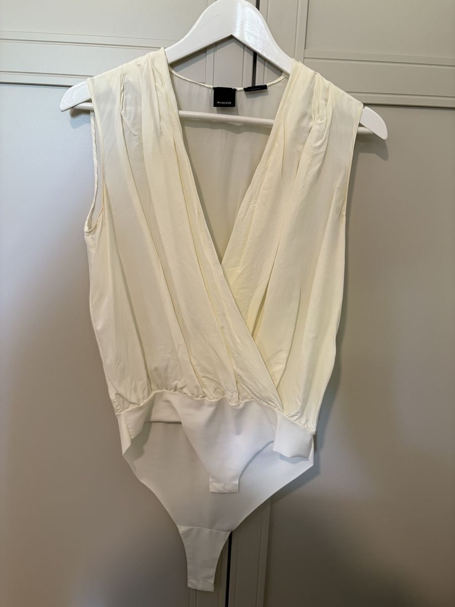 Pinko Top: Pinko butter body top – Usato da Rolle venduto da gos_2xy5