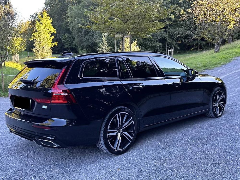 Erstaunlich Volvo V60 T6 Ebenbildnull