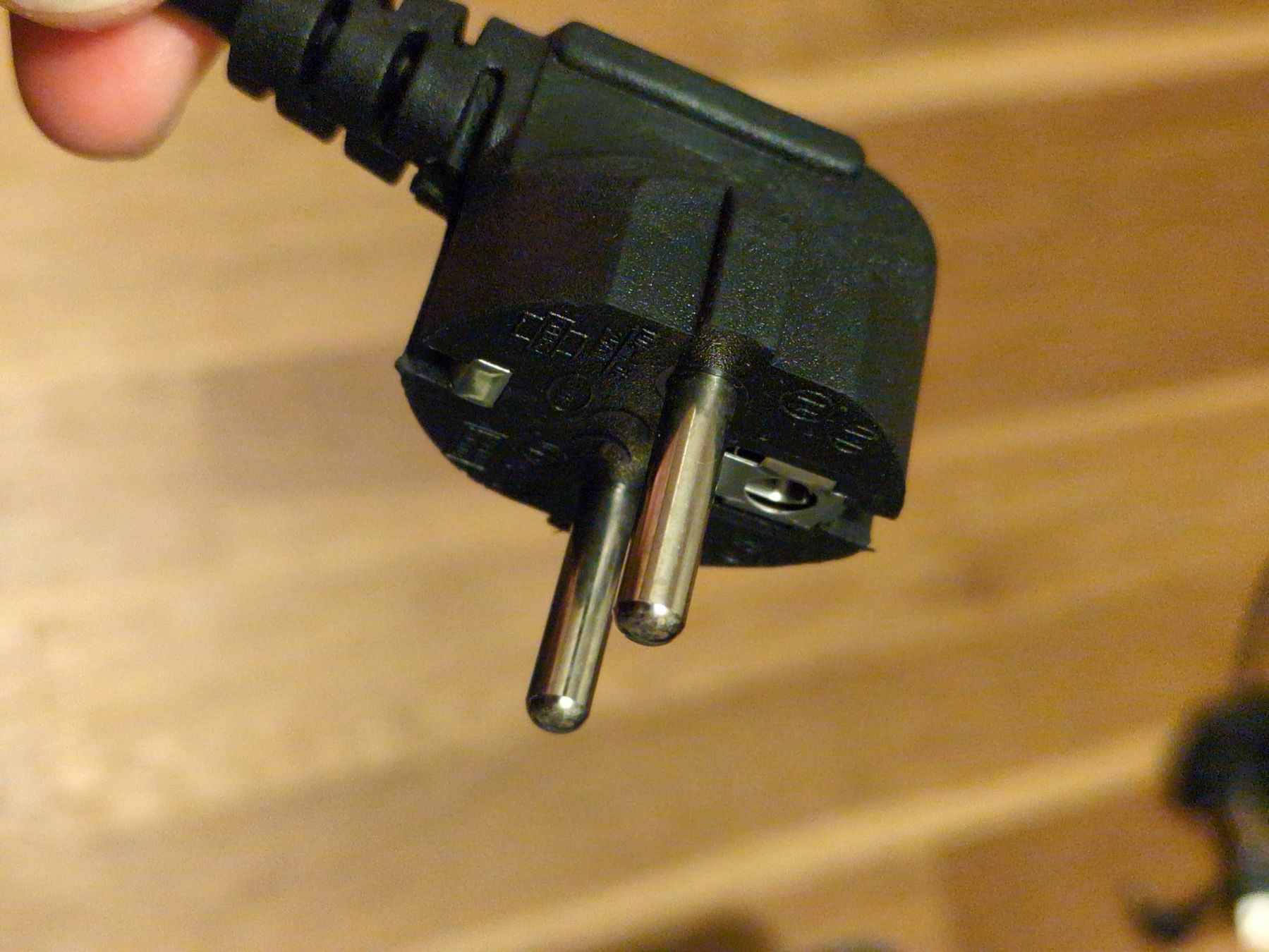 Câbles: C13 Stecker auf Eurostecker, 1 Meter – D'occasion à Zürich par balin777 1