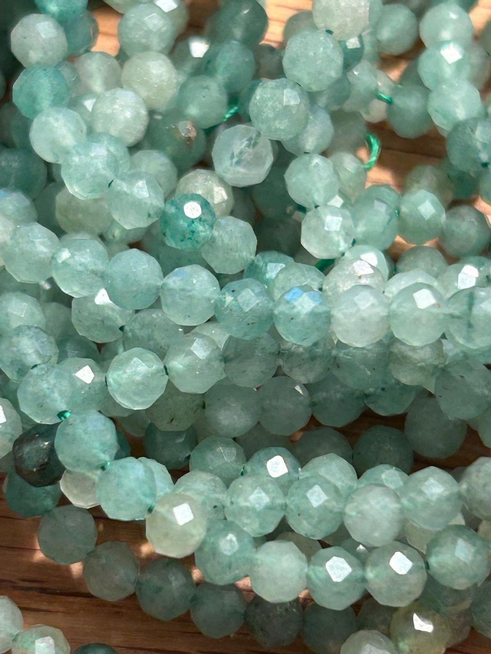 Pietre preziose: Strang echte facettierte Aventurin Kugeln 4 mm – Nuovo e nell'imballaggio originale da Niederrohrdorf venduto da Ytobi