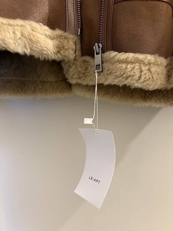 Giacche: LE:APT Wool Blend Shearling Jacket ? NEU mit Etikett – Nuovo e nell'imballaggio originale da Luzern venduto da Loora99 2