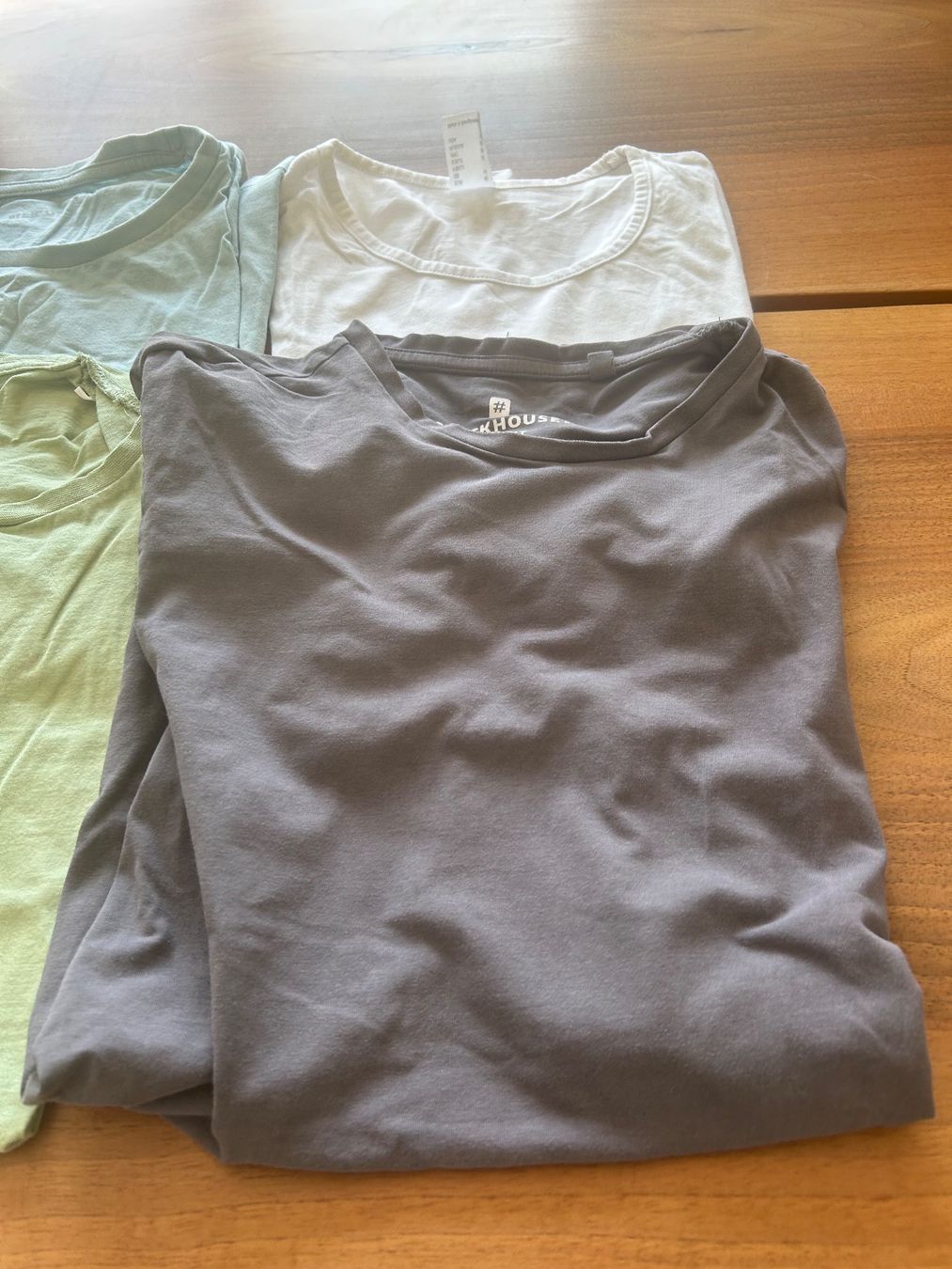 Lotti di vestiti: 4 T-Shirts Basic-Style, casual Sommerlook, Grösse M – Usato da Schötz venduto da chousan 2