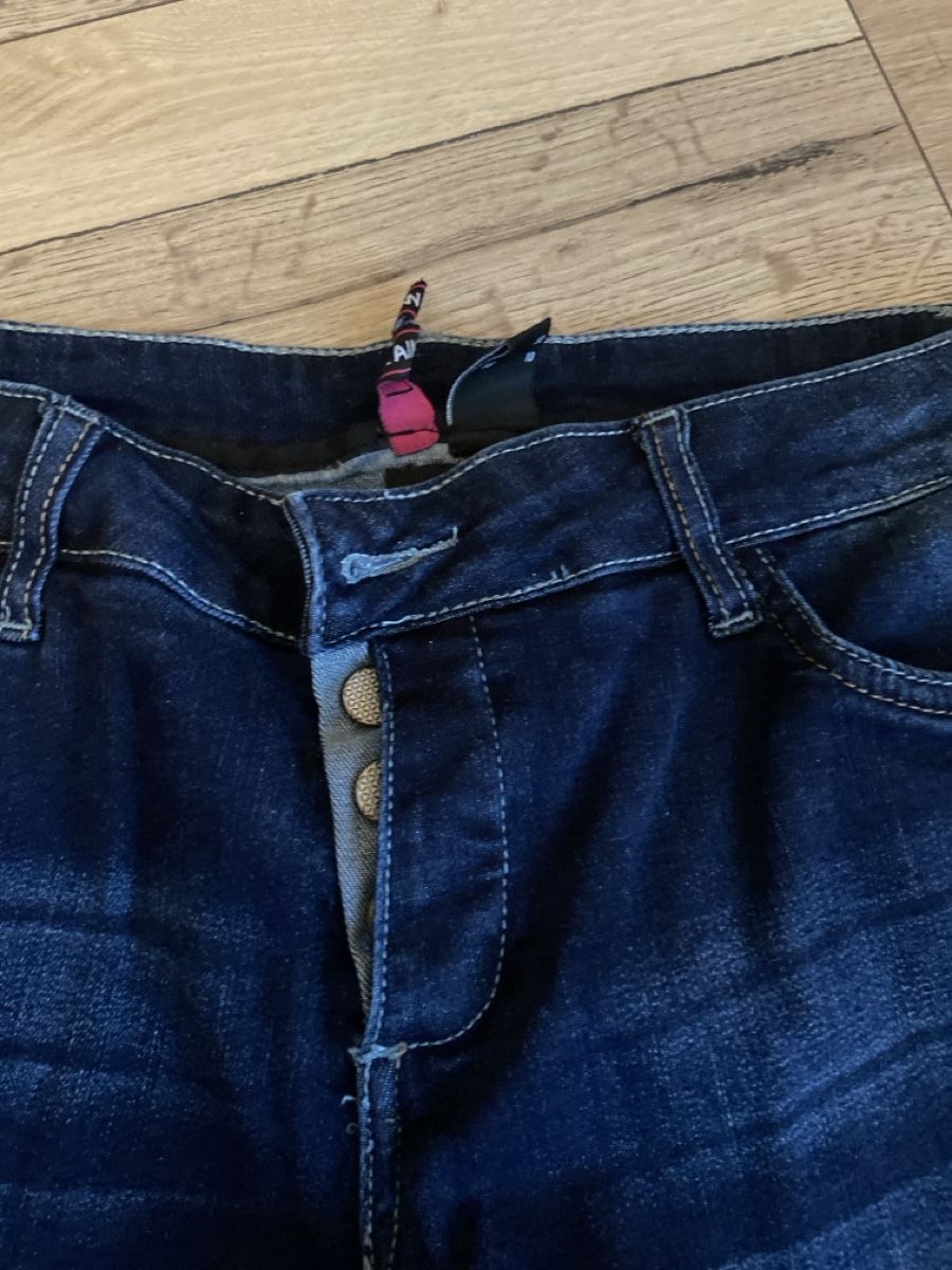 Jeans: Bermuda femme jeans 42 – Gebraucht aus Sornard (Nendaz) von delezedoris 1