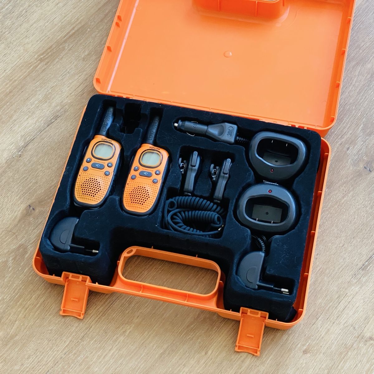 Technique de radiocom: Topcom Funkgeräte Set Koffer – Défectueux à Oberlunkhofen par D.Fisch