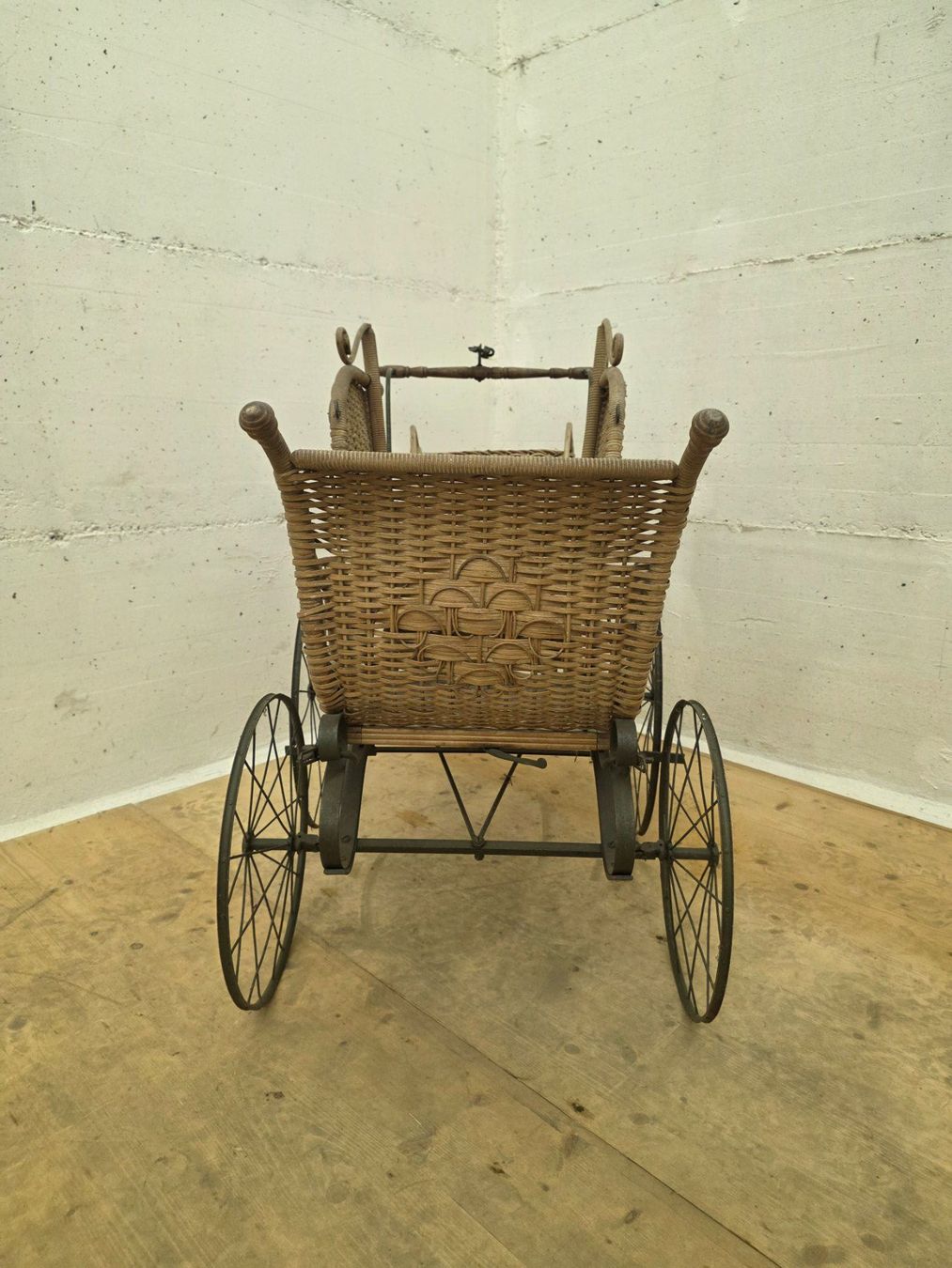 Carrozzine: Antiker Kinderwagen – Usato da Münchenbuchsee venduto da LuupBrocki 3