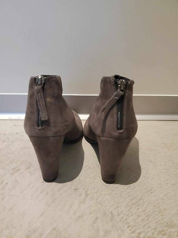 Chaussures femmes: Bottines en daim "Carmens" – D'occasion à Chancy par Sooeg_01 3