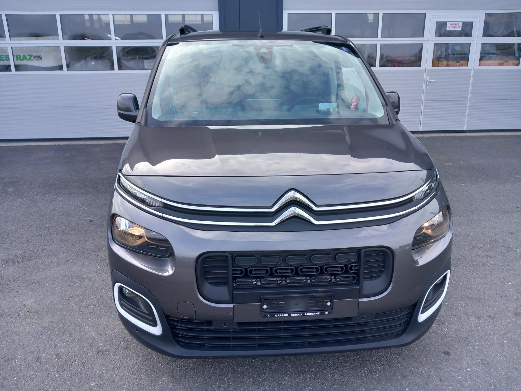 Citroën Autos: Citroen Berlingo 1.2 iSTT – D'occasion à Yverdon-les-Bains par  4