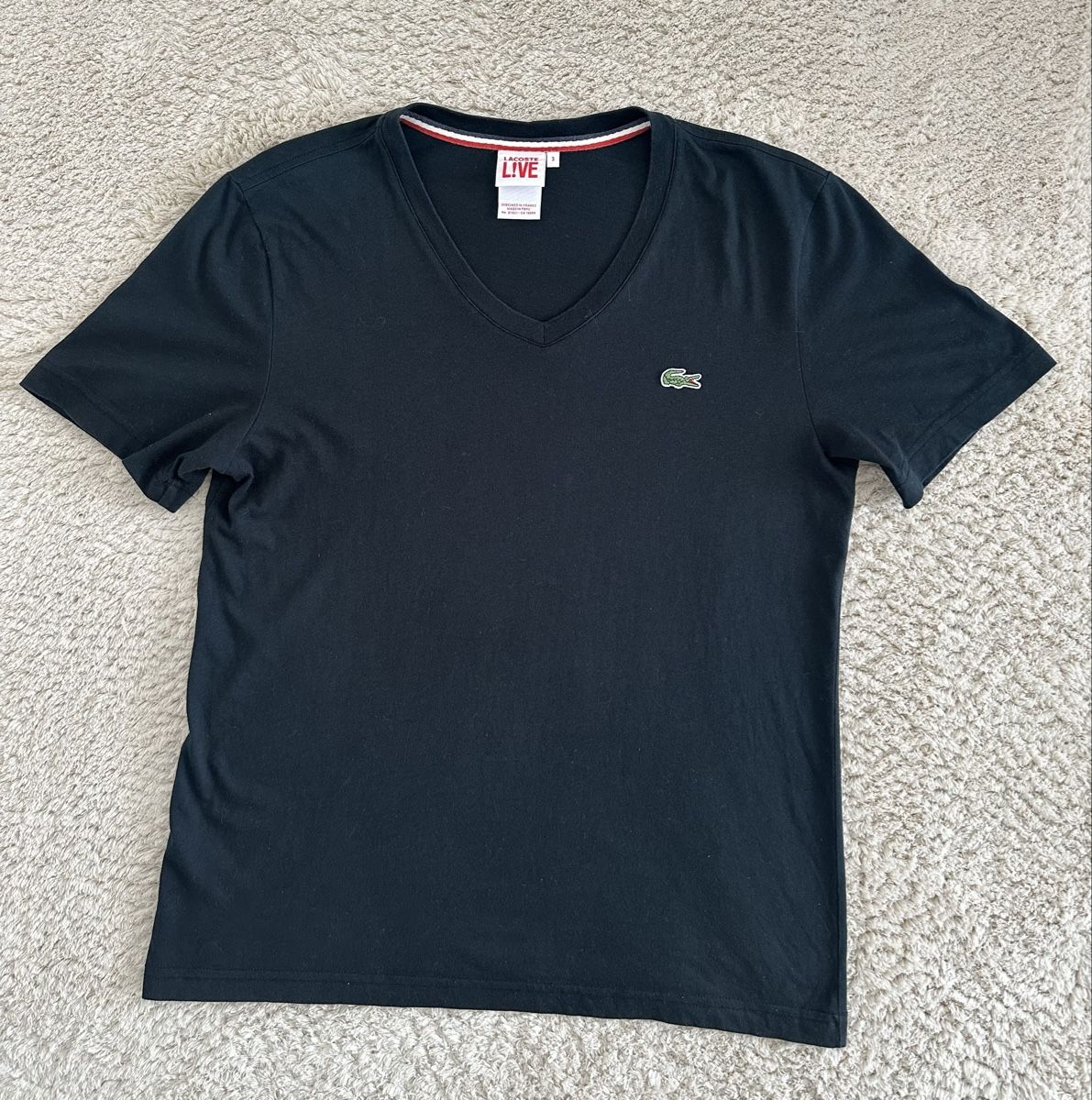 Lacoste T-Shirts: T-shirt Lacoste noir - Taille 3/S – Neu (gemäss Beschreibung) aus Neuchâtel von aliceguins