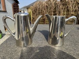 Vintage Zinn Pewter Kaffeekanne & Milchkaennchen, 105cl Set