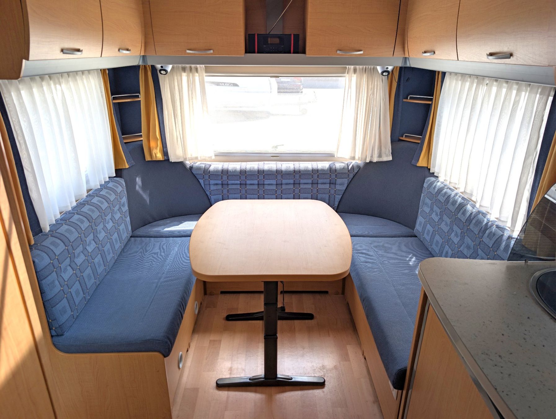 Knaus Veicoli da campeggio: Wohnwagen Knaus 500 – Usato da Winterthur venduto da MCW 3
