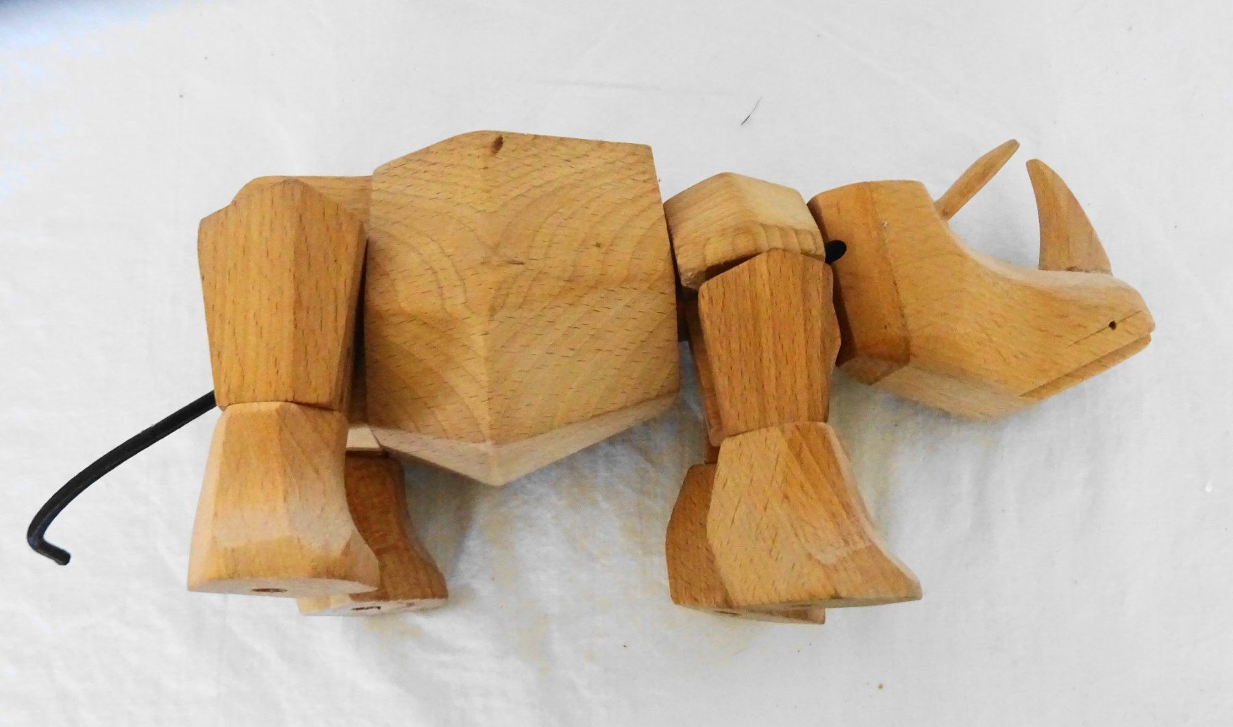 Figuren: Holz Nashorn Figur, David Weeks Studio AREAWare Simus Rhino – Gebraucht aus Zürich von Connie8 1