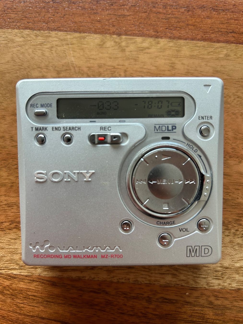 Sony Tragbarer Mediaplayer: Sony Walkman MZ-R700 – Gebraucht aus Scharans von  1