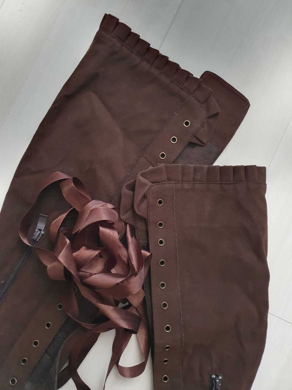 Scarpe da donna: Braune geschnürte Stiefel Gr 36 – Nuovo (secondo la descrizione) da Münsingen venduto da BlackTears-3 7