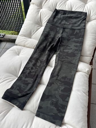 Lululemon Leggings camouflage grün schwarz guter Zustand