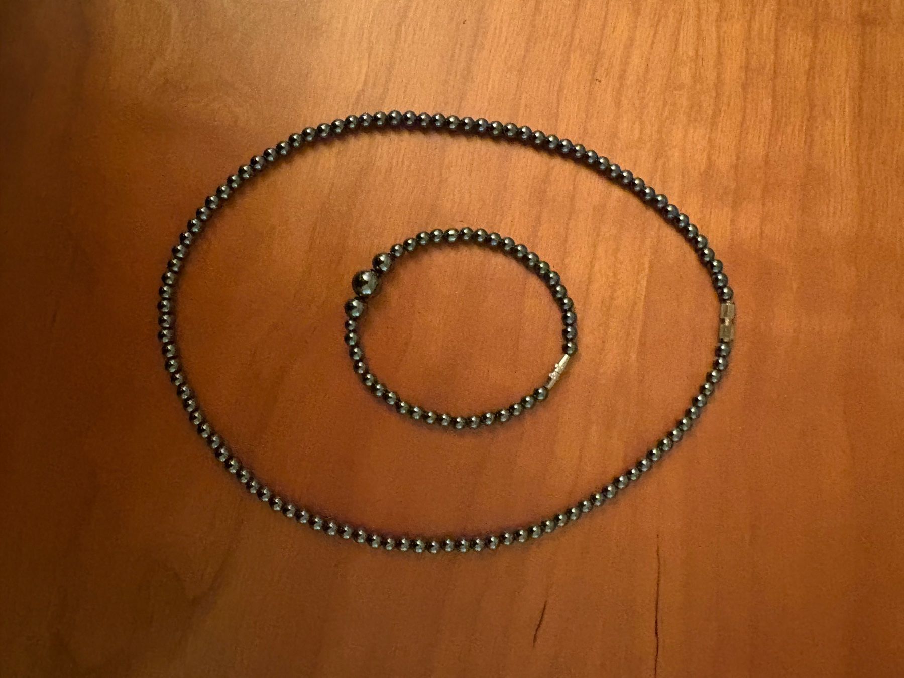 Sonstiger Schmuck: Halskette und Armband, anthrazit – Gebraucht aus Luzern von Roger3022