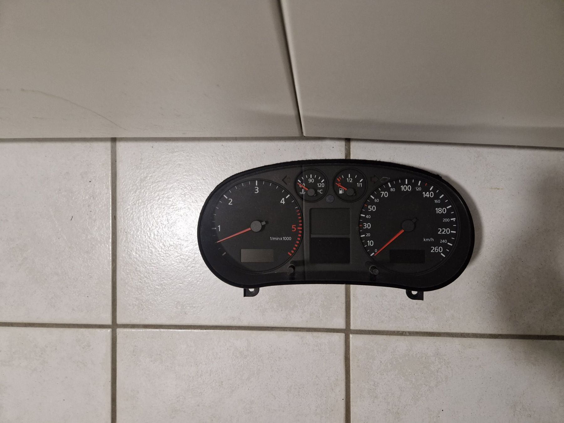 Accessori per altri veicoli: Tachometer VW Golf4 – Usato da Dintikon venduto da seimen08