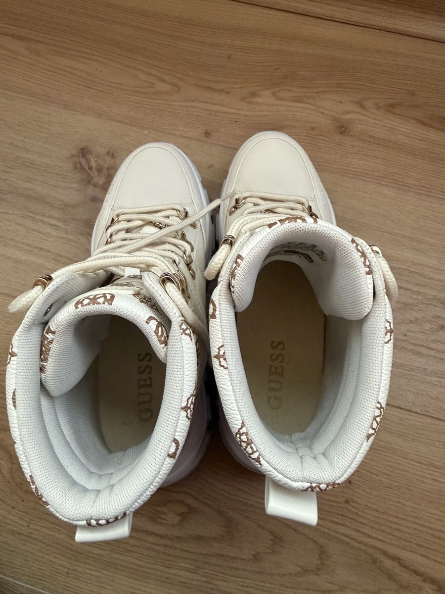 Guess Chaussures femmes: GUESS bottes de neige t39 – Neuf (Voir description) à La Sagne VD par jeliquidetout 3
