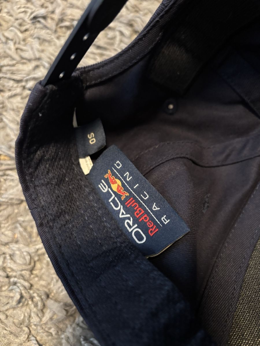 Red Bull Copricapi, berretti & cappellini: Red Bull Racing Cap – Usato da Schwerzenbach venduto da rea_bh9k 2