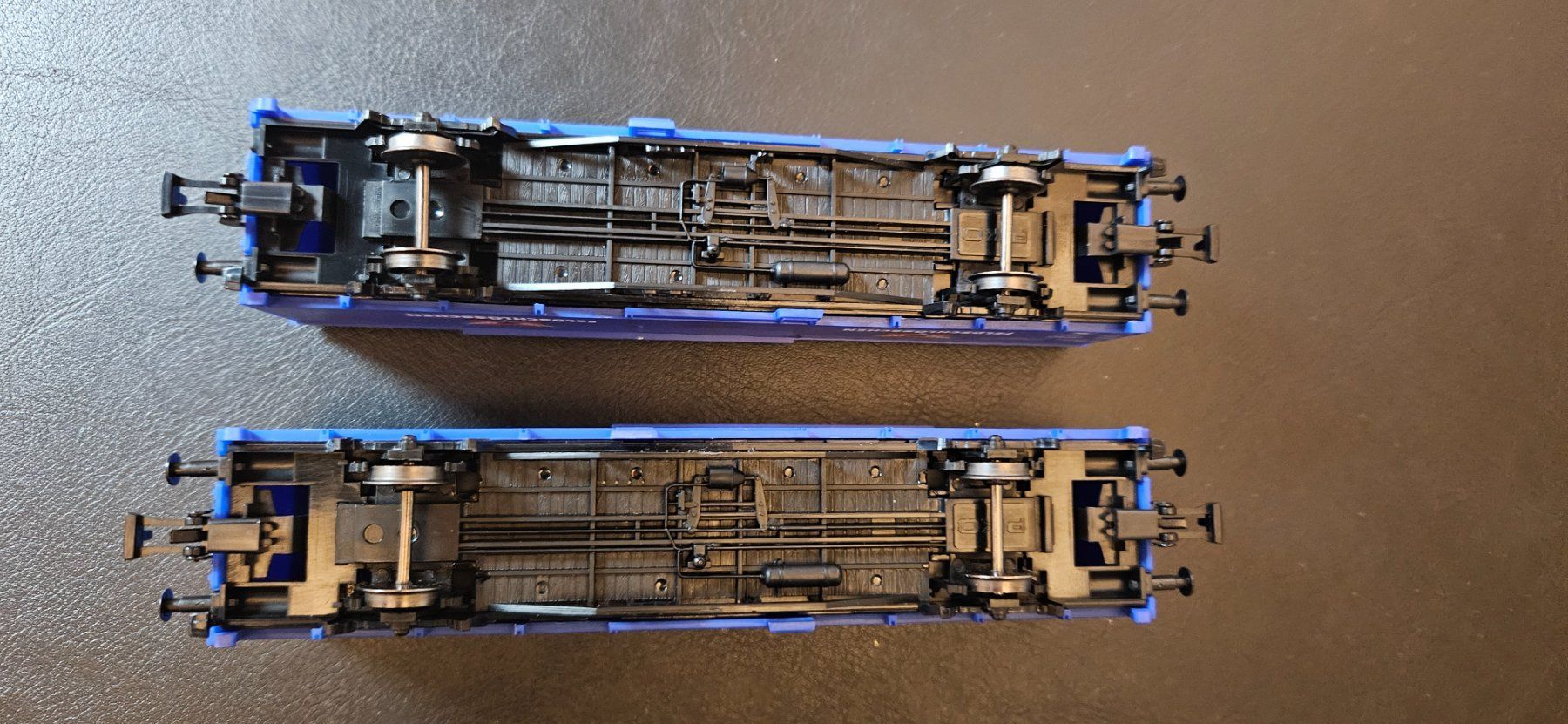 Piko Modellini di ferrovie: Piko HO 2x Güterwagen Feldschlösschen – Usato da Oetwil am See venduto da the_wfl6 1