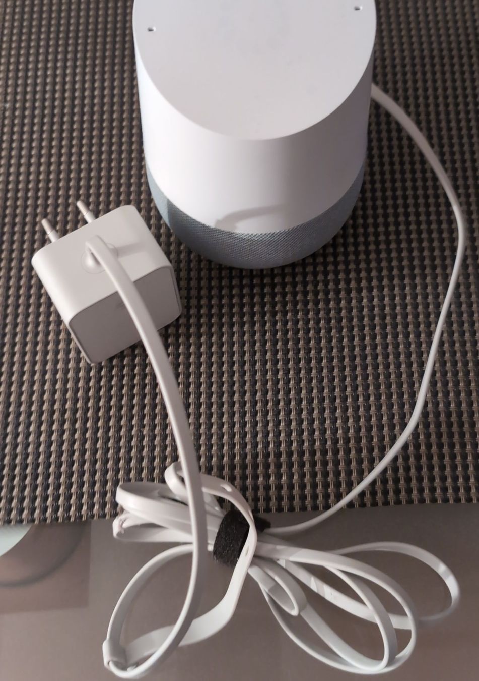 Google Casse acustiche: Google Home - Smart Speaker - Voice Assistant - White – Usato da uznach venduto da withoutname