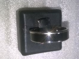 ring edelsthal mit schwarz gemacht,,glanzig