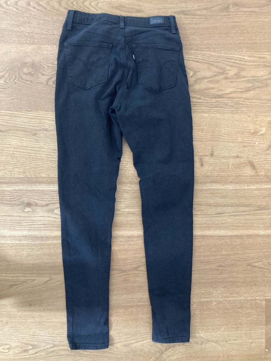 Levi's Jeans: Levi's Skinny Black Jeans, Size 26 – Neu (gemäss Beschreibung) aus Kloten von liu_65tx 5