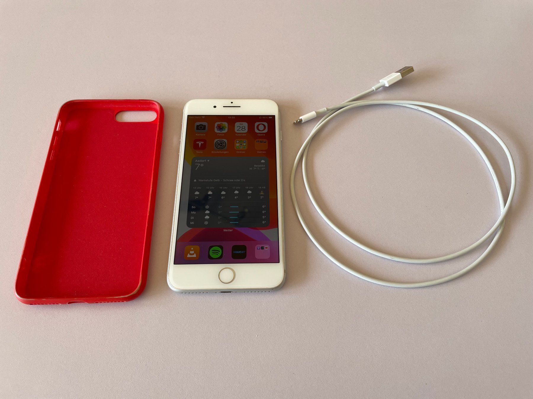 Apple Handys / Smartphones: iPhone 8 Plus, 64GB Speicher, mit Zubehör, Akku 78.7% – Gebraucht aus Frauenfeld von kar_7xxc