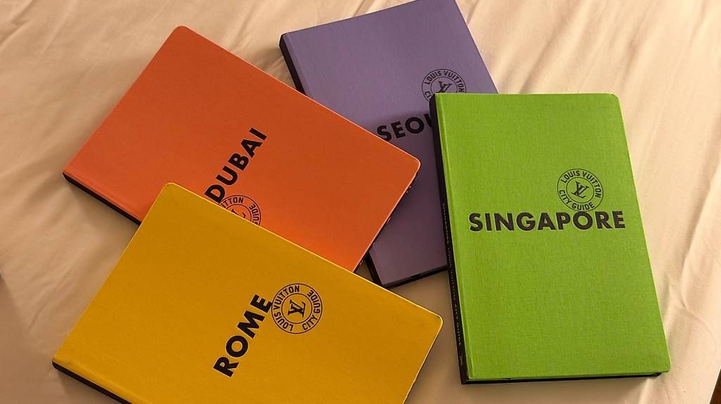Libri: Louis Vuitton Travel Guides – Nuovo e nell'imballaggio originale da Zug venduto da tho_b78v 4