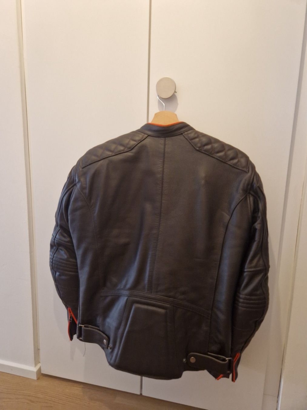 IXS Giacche: Motorradjacke Leder – Usato da Rotkreuz venduto da Bibi2405 1