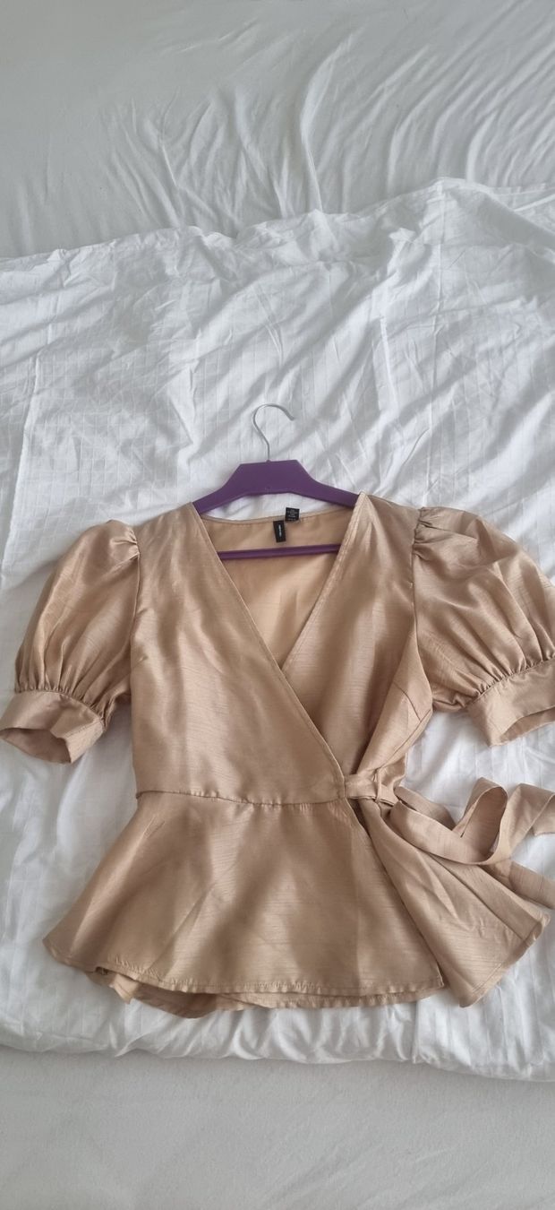 Vero Moda Top: Blouse neuve sans etiquette – Nuovo (secondo la descrizione) da Renens VD venduto da Iepurica19avril