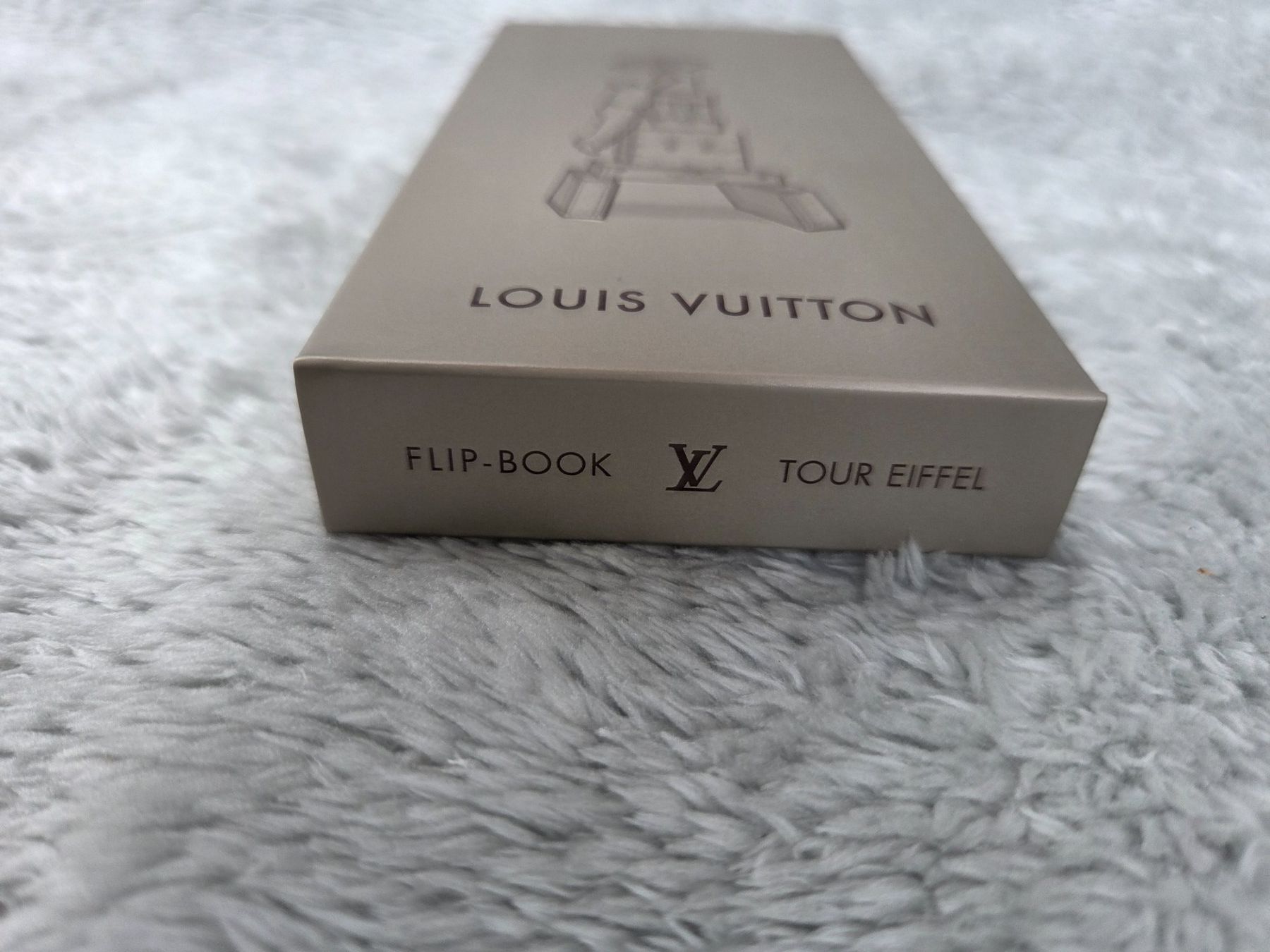 Libri: Louis Vuitton Eiffelturm- Flipbook – Nuovo (secondo la descrizione) da Uetendorf venduto da NicoleTedesco 3