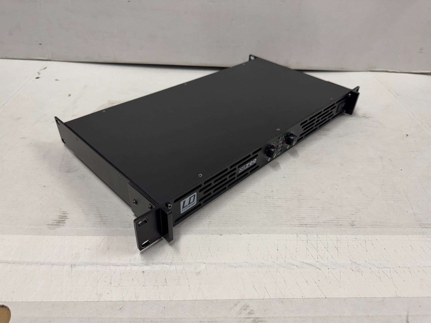LD Systems Amplificatori: LD Systems Endstufe XS 700 (A317) – Nuovo (secondo la descrizione) da Däniken SO venduto da Profog1 4