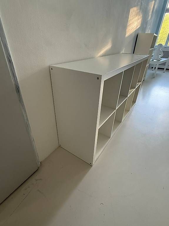 Ikea Scaffali: IKEA KALLAX Regal mit 8 Fächern, weiss – Usato da Zürich venduto da san_pelle 1