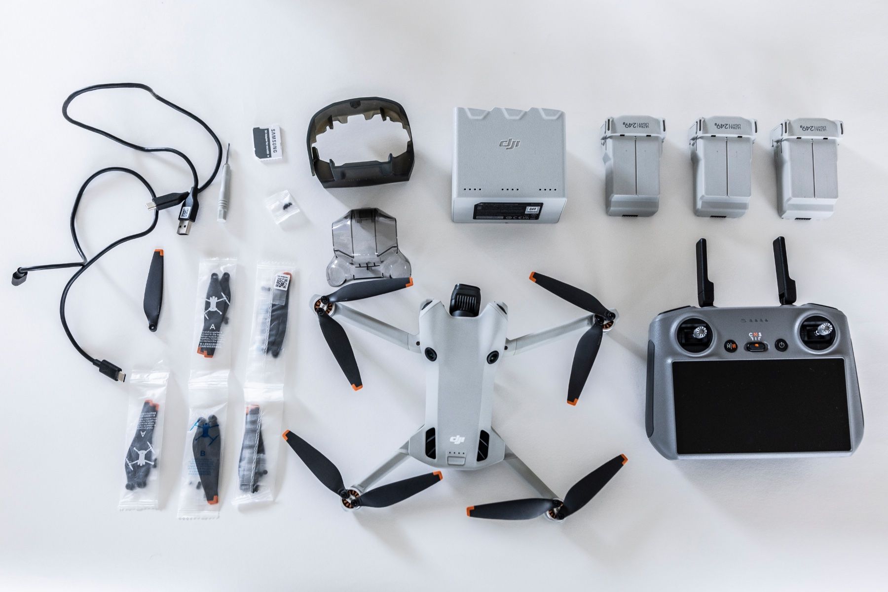 DJI RC Modellbau: DJI Mini 4 Pro, Fly More Combo – Gebraucht aus steinhausen von westbam50 2