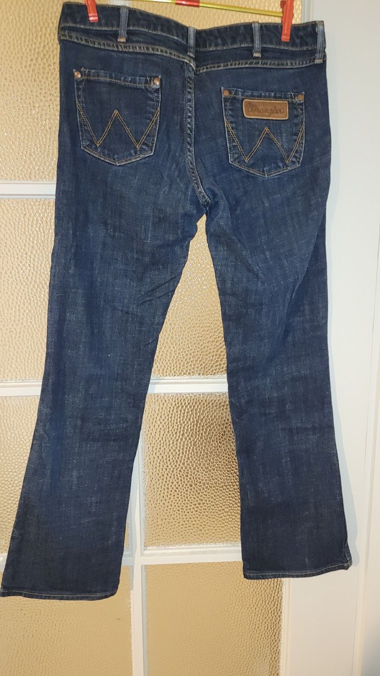 Wrangler Jeans: Wrangler Jeans Iris W30 L34 – Usato da Zürich venduto da mer_6tqg 1