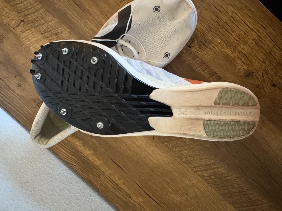 On Herrenschuhe: Chaussures de course à pointes ON, taille 43 – Gebraucht aus Brügg BE von Goob 4
