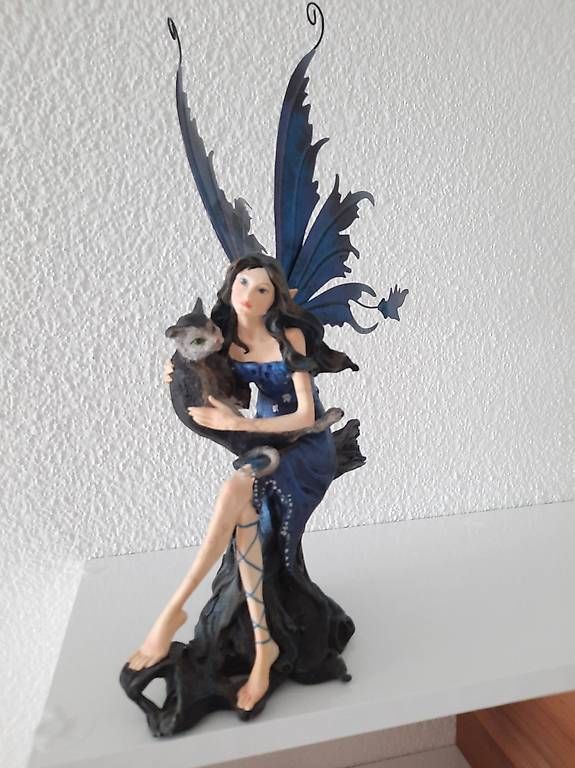 Figuren: Fee mit Katze – Gebraucht aus Oensingen von corvette04