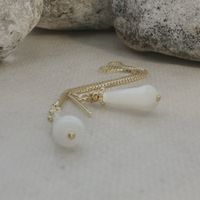 Kettenohrringe mit Perlmutter in Silber vergoldet