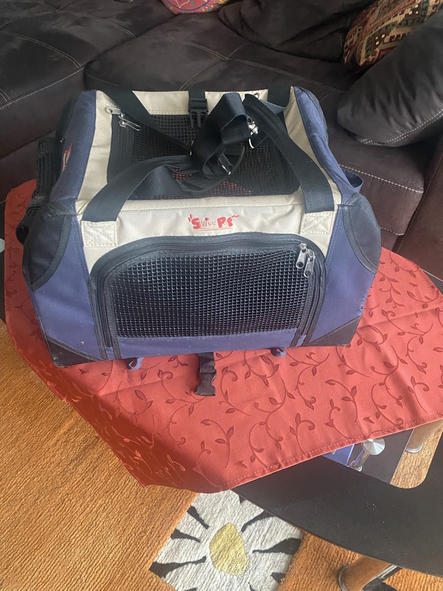 Liege- & Schlafplätze: Hunde Transportbox – Gebraucht aus Emmenbrücke von slonecek 1