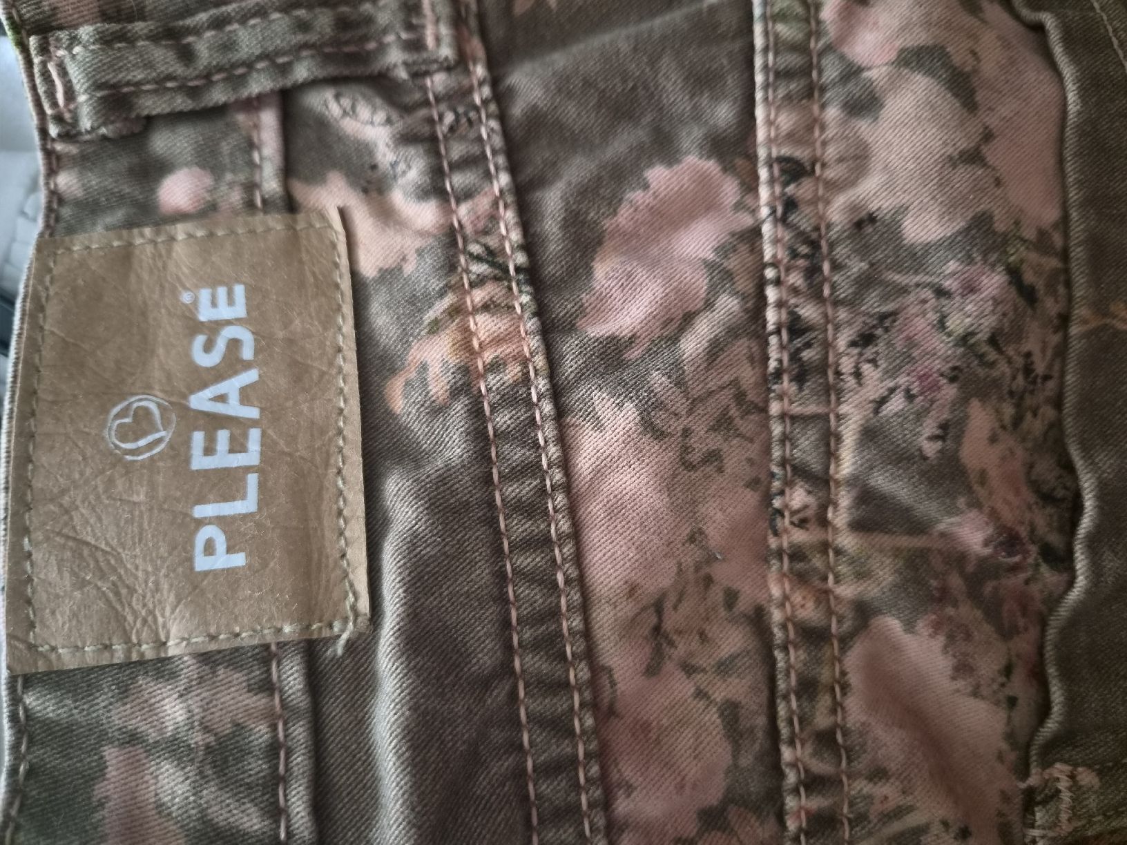 Please Jeans Pantaloni: Please tolle Hose Gr. L – Usato da Frenkendorf venduto da Moon111 2