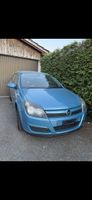 Opel Astra H Limousine 1.6 5-Tuerer hellblau met.