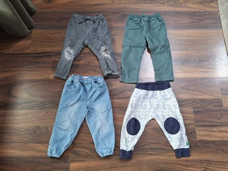 4 Hose Grösse 86/92