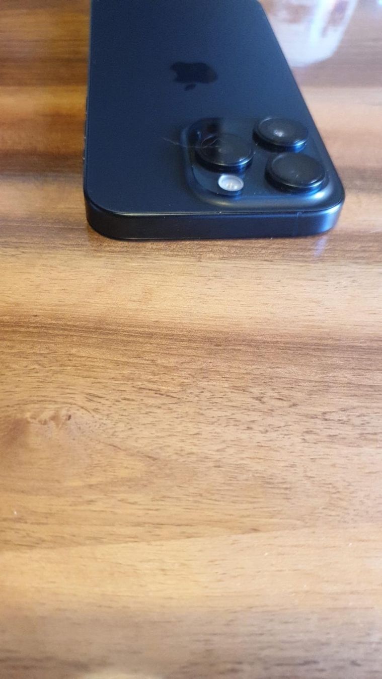 Apple Telefoni cellulari / Smartphones: iPhone 15 Pro 256Gb – Usato da Basel venduto da Ajscha7o1 3