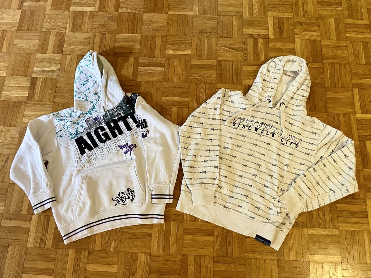 Maglioni & Felpe: 2 Hoodies, Grösse 148/152 – Usato da Turbenthal venduto da Nikalo