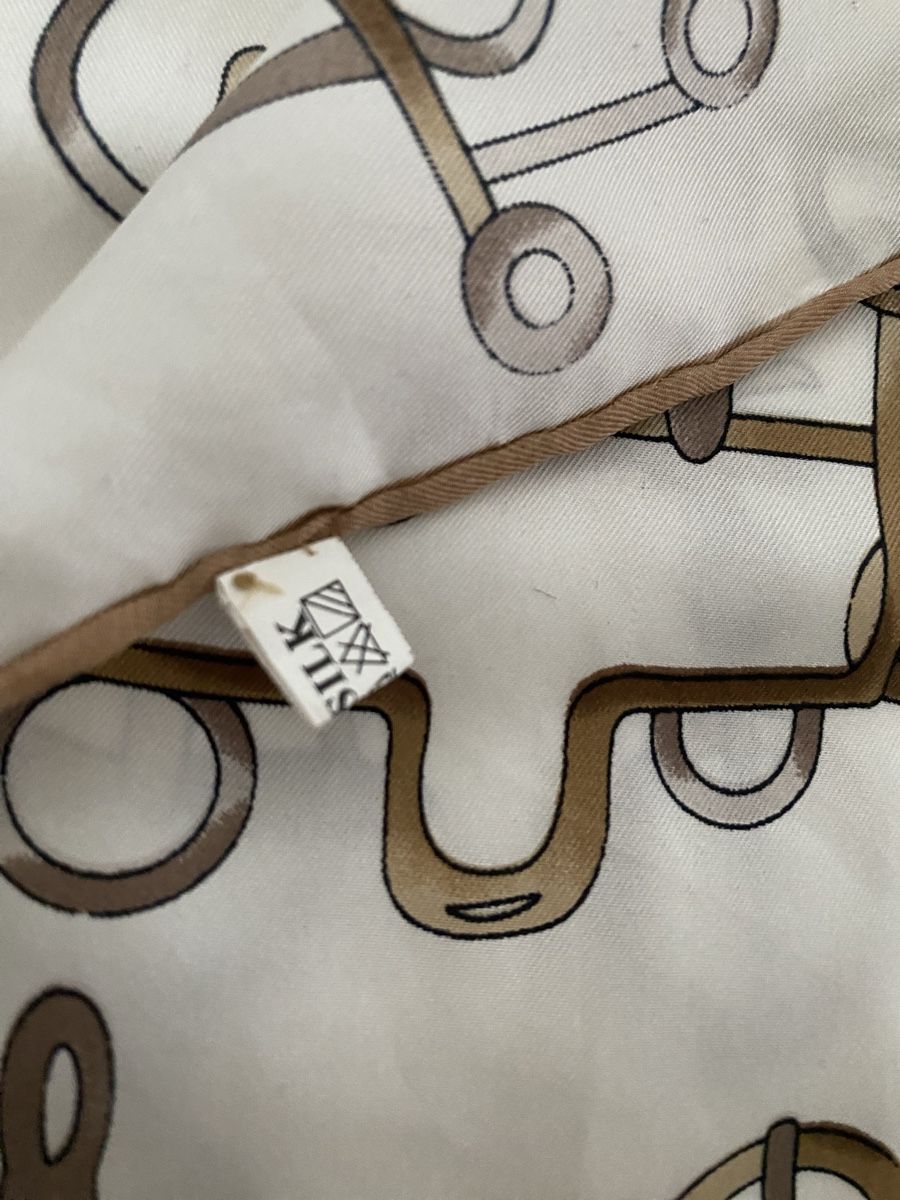 Foulards, Tücher & Schals: Seiden Schal 🌸 – Gebraucht aus Opfikon von Luis144 7