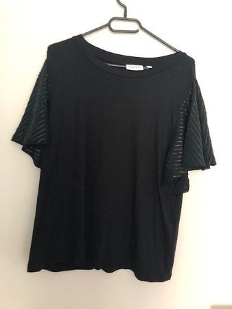 Elegantes Tshirt schwarz, Gr 40 von comma, NEU